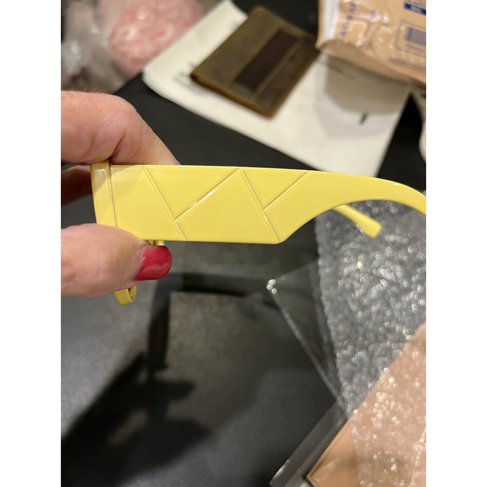 Free People Yellow Oversized Sunglasses - Picture 3 of 6